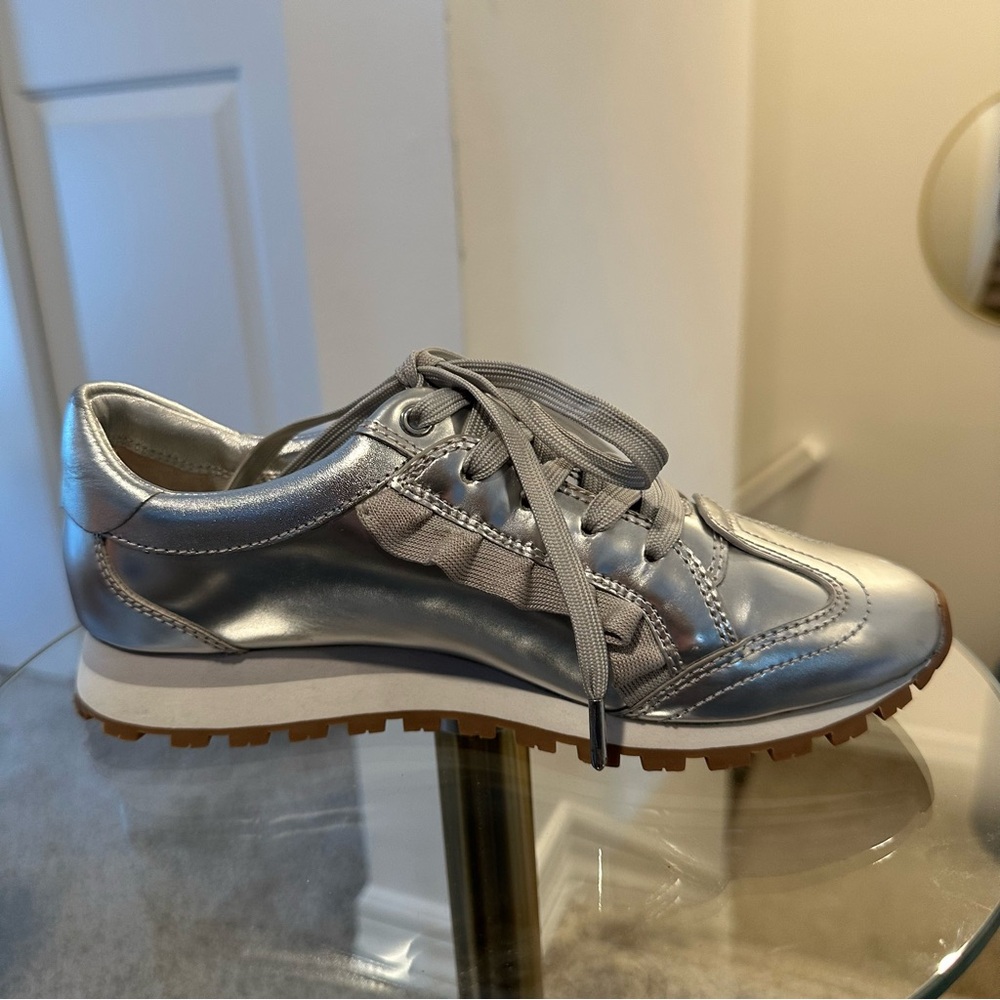 Tory Burch Sport Women's Ruffle Trainer Leather Lace Up Sneakers in Silver - Picture 9 of 12